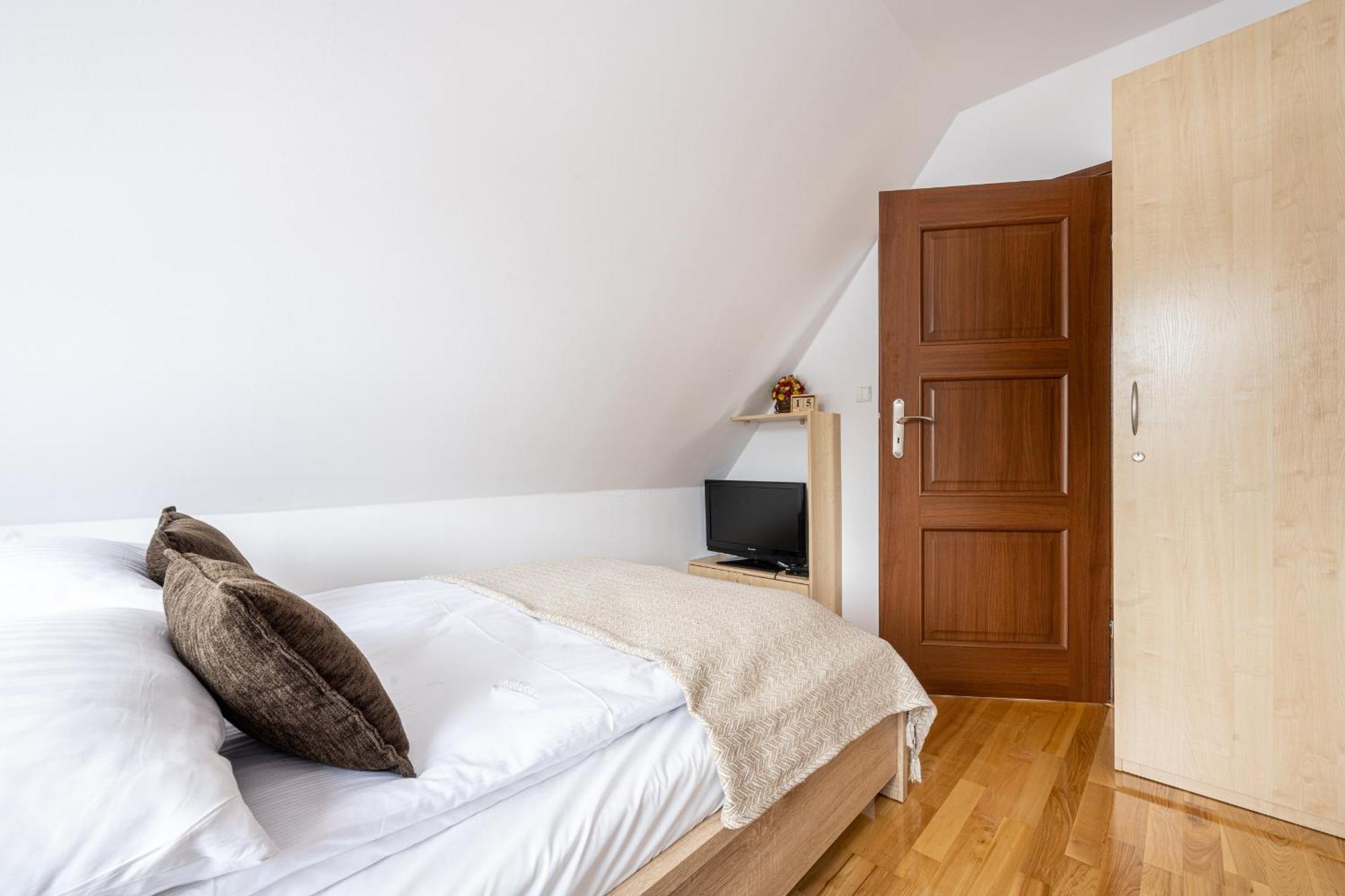 Apartment Apartserwis Orkana Oli *